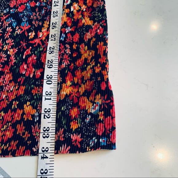 Zara Womens Micro Pleated Floral Detail Puff Sleeve Ruffled Dress Size Medium - Picture 9 of 10